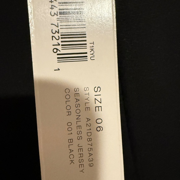 Black dress - Picture 2 of 4